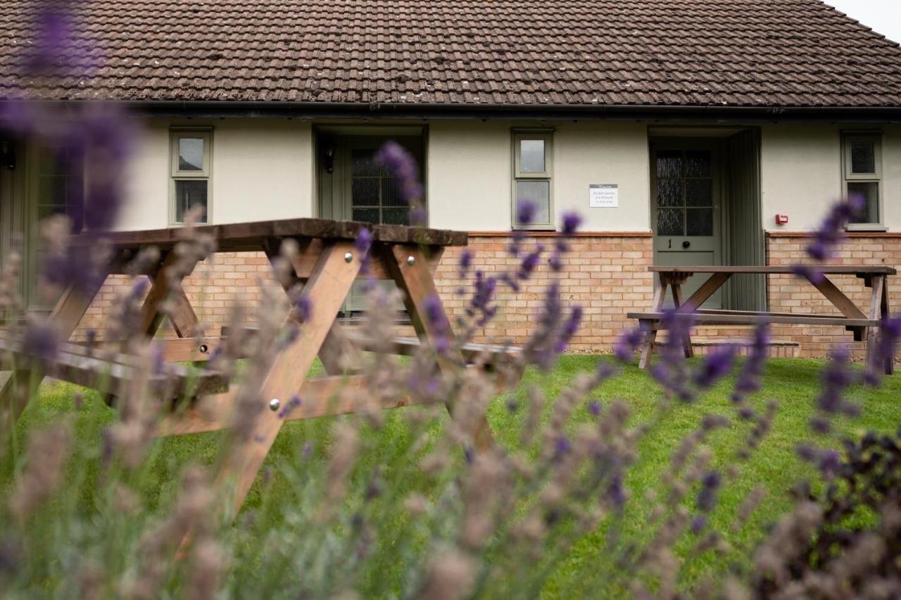 The Woolpack Inn Kettering Bagian luar foto