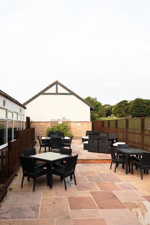 The Woolpack Inn Kettering Bagian luar foto